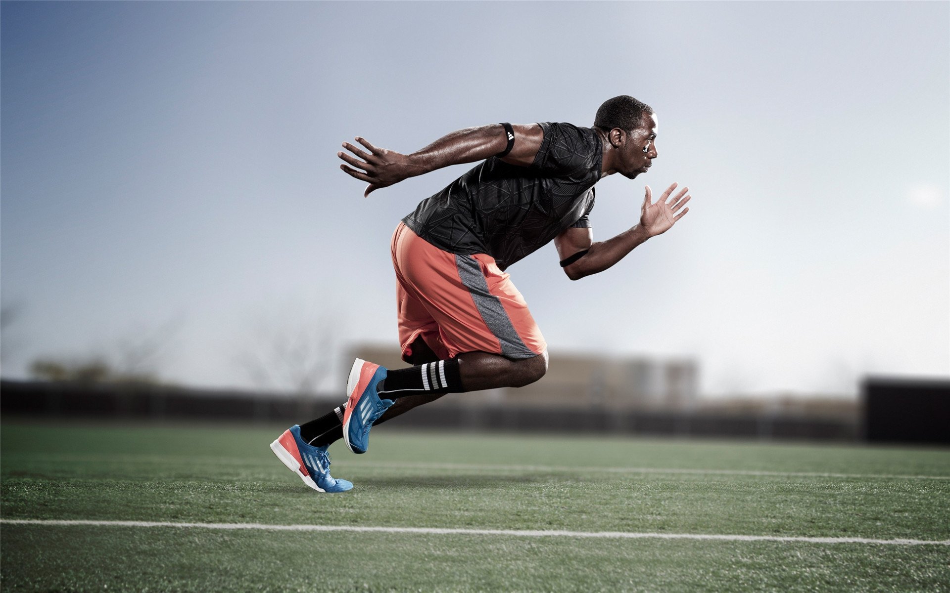 “帕布罗·马特拉：阿根廷美洲狮队的防线主帅，未来更强”