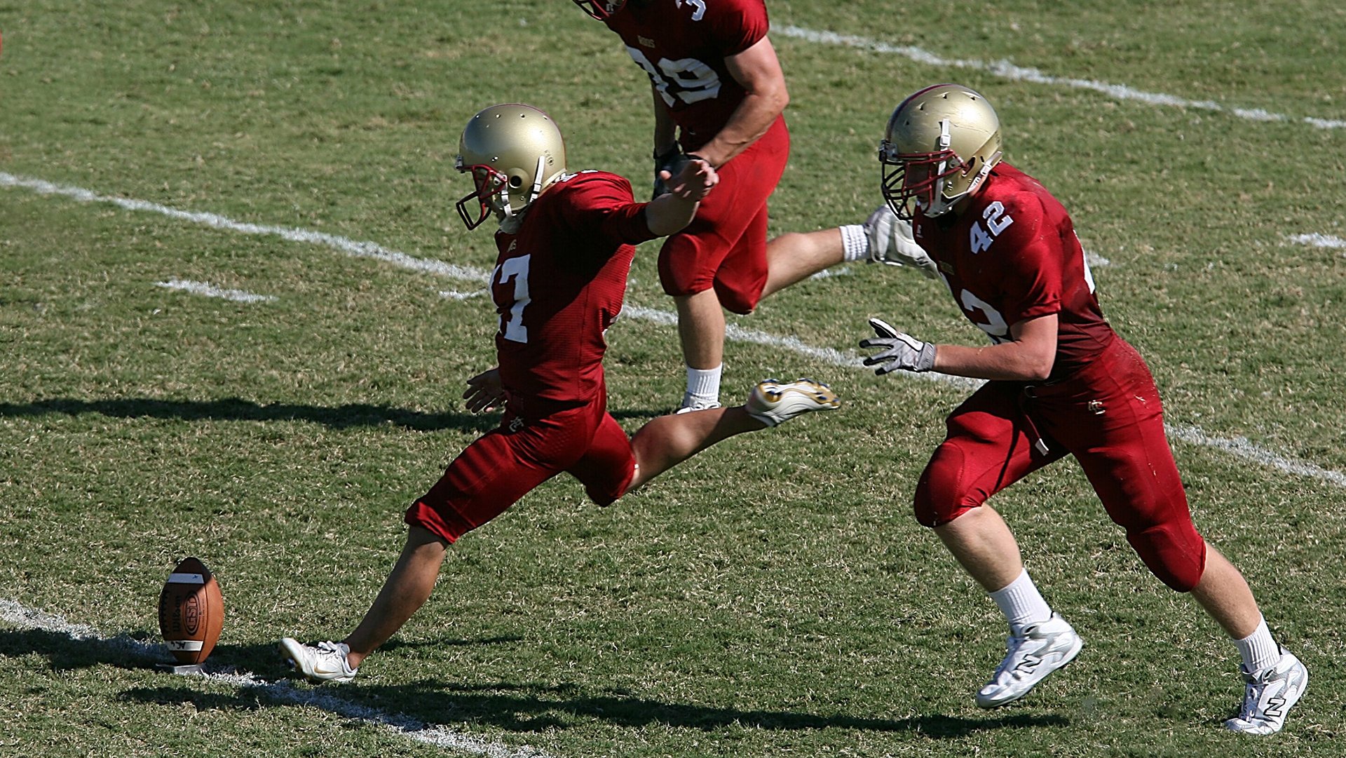 德甲攻防闪耀：力量与智慧交融！，德甲战术