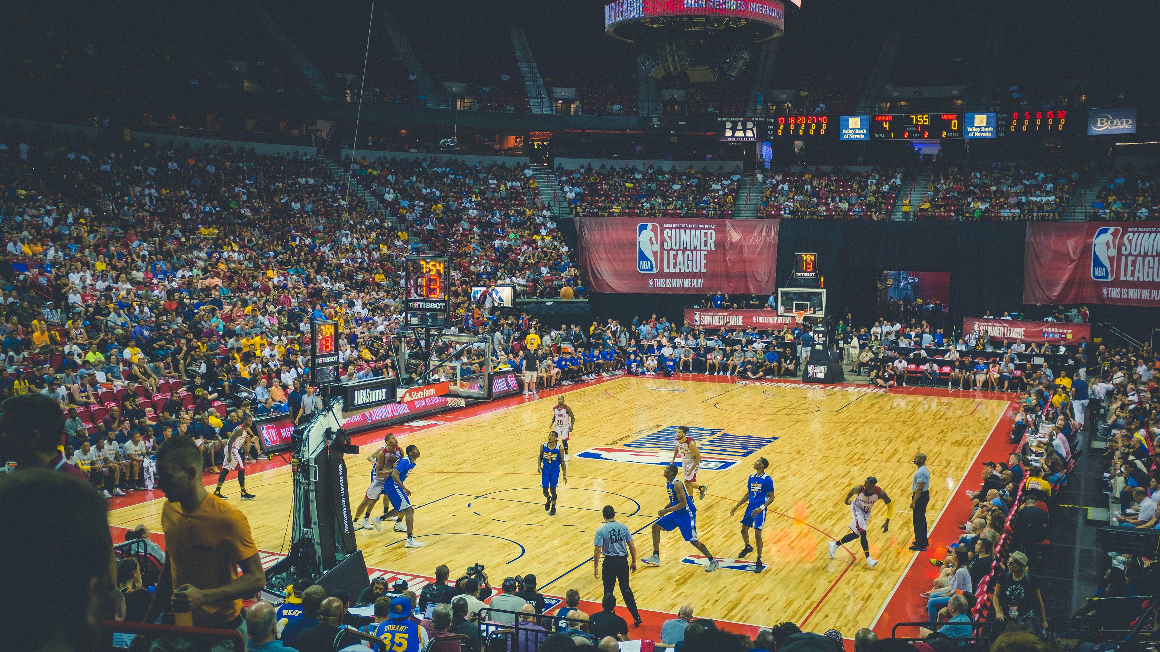 如何在困境中逆转？球队战术大揭秘！